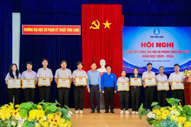 hoi-sinh-vien-vlute-vinh-du-nhan-bang-khen-tw-hoi-va-co-thi-dua-don-vi-hoan-thanh-xuat-sac-nhiem-vu-cap-tinh